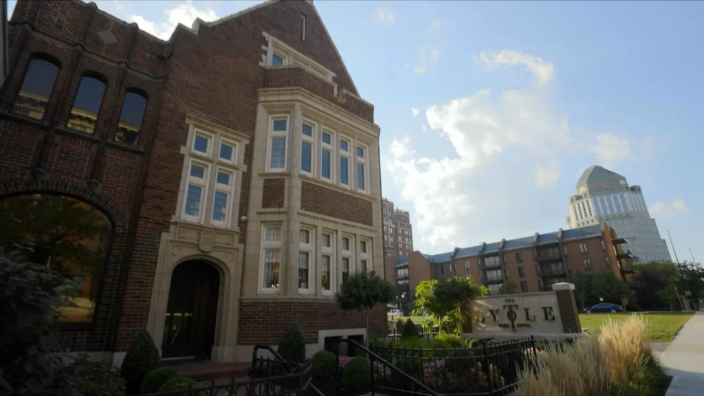 Lytle Park Hotel Promo